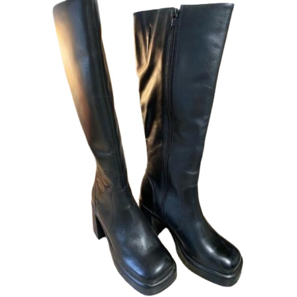 Steve Madden Fanatik Black Leather Platform Boots - NWOT - Picture 3 of 4